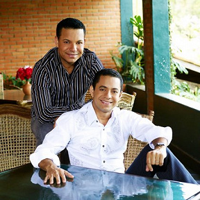 Daniel E Samuel