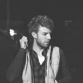 Andrew Belle