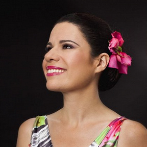 Ana María Martínez